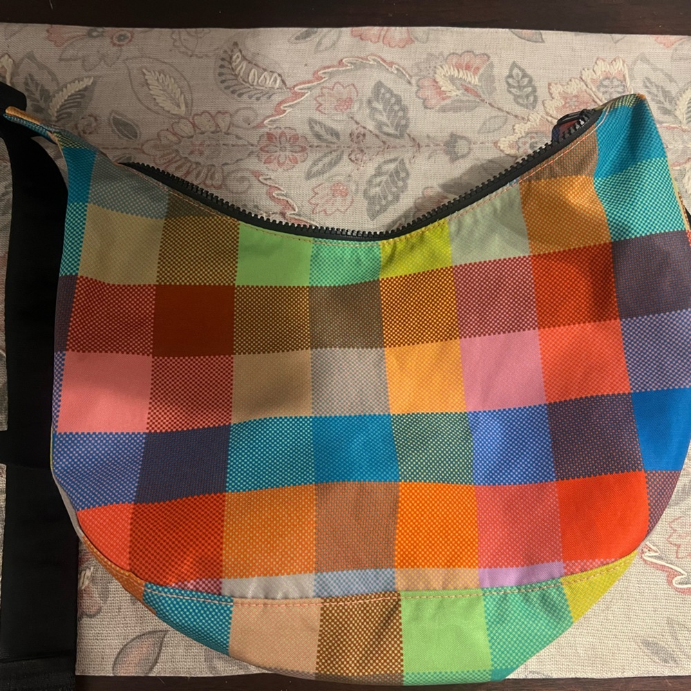 Baggu-OU medium madras crescent bag